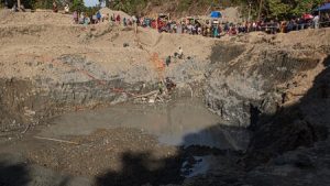 Bumi ibu Pertiwi bolong 1.600 an Meter, WNA china keruk Tambang emas RI