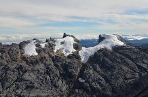 Kabar Buruk BMKG sampaikan Hal Mengejutkan Terkait Salju Abadi Gunung Sriwijaya Terancam Punah