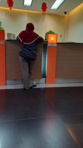 Pelayanan Buruk Dialami Seorang Nasabah Disalah Satu Cabang Bank BNI Di Kota Batam