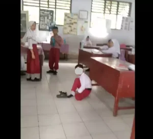 Siswa SD di Medan Viral Usai di Hukum Duduk di Lantai Disebabkan Belum Menunggak SPP Sekolah Selama 6 Bulan