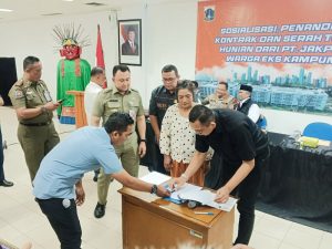PT.Jakpro Berikan 7 Jaminan ke Warga Kampung Bayam yang Tandatangani Kontrak Unit HPPO JIS