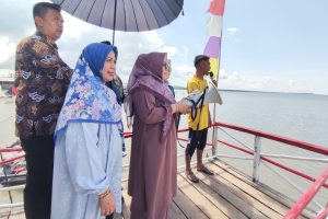Hj. Erlita Sari Amsakar Sambangi Pulau Jaloh: Buka Turnamen Jaloh Cup, Tebar Pesan Akhlak Mulia
