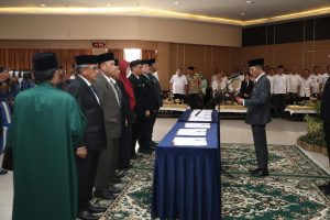 “Tunjukkan Kinerja Terbaik”, Pesan Walikota Amsakar Achmad ke Pejabat (Eselon II) Pemko Batam Yang Baru Di Lantik