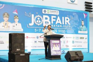 Buka Job Fair Batam 2025, Walikota Amsakar Tekankan Prioritas Bagi Tenaga Kerja Lokal