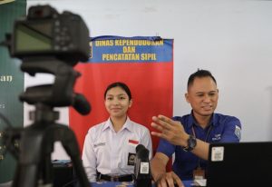 Sudin Dukcapil Jaksel Jemput Bola ke Sekolah dan Berhasil Jaring 1.579 Pelajar Layani Admiduk