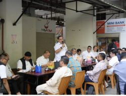 Perumda Pasar Jaya Mulai Revitalisasi Pasar Pramuka, Harga PHPTU Turun hingga 54 Persen