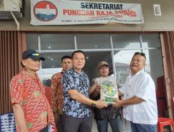 Rayakan HUT ke-52, Punguan Raja Sonang Boru–Bere Karimun Salurkan 250 Karung Beras untuk Warga
