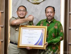 Peringkat 7 Nasional Maladministari Pemkot Jakpus Dapat Penghargaan dari Omdusman