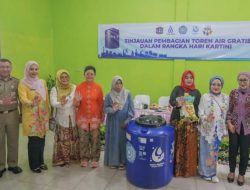 Hari Kartini Jadi Momentum, PAM Jaya Salurkan Toren Air Gratis Untuk Warga Jakarta Utara